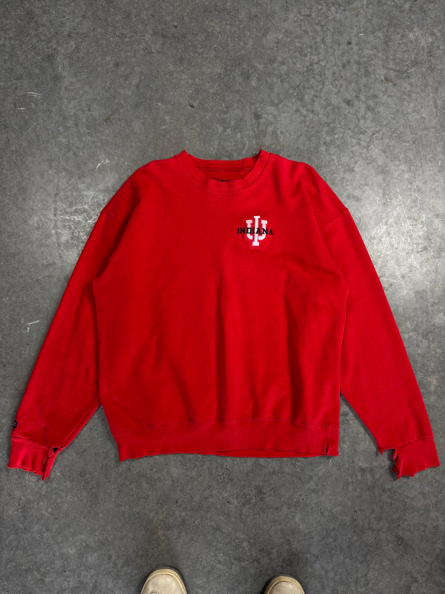 Embroidered Crew L/XL Distressed