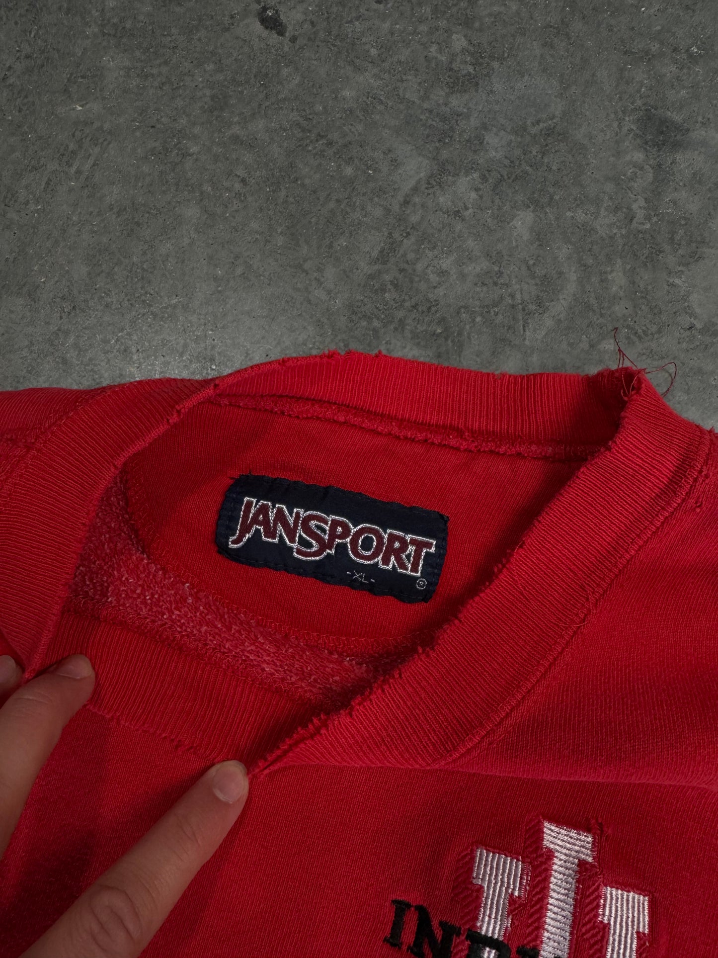 Embroidered Crew L/XL Distressed